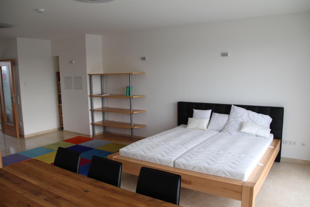 Danube Apartment With City View Vienna Room photo