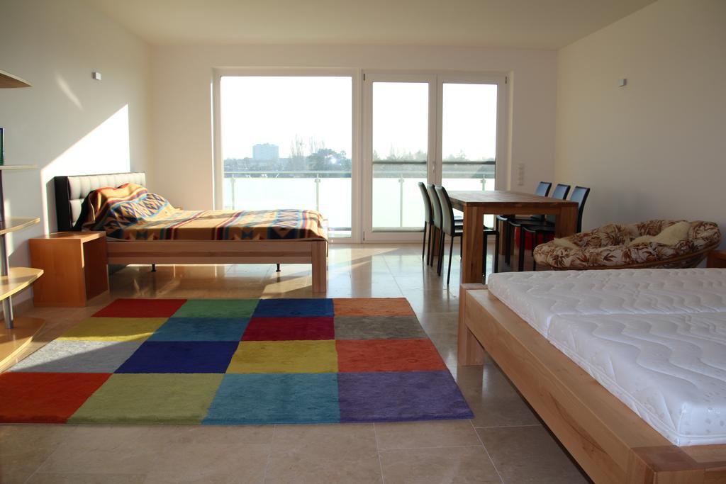Danube Apartment With City View Vienna Room photo