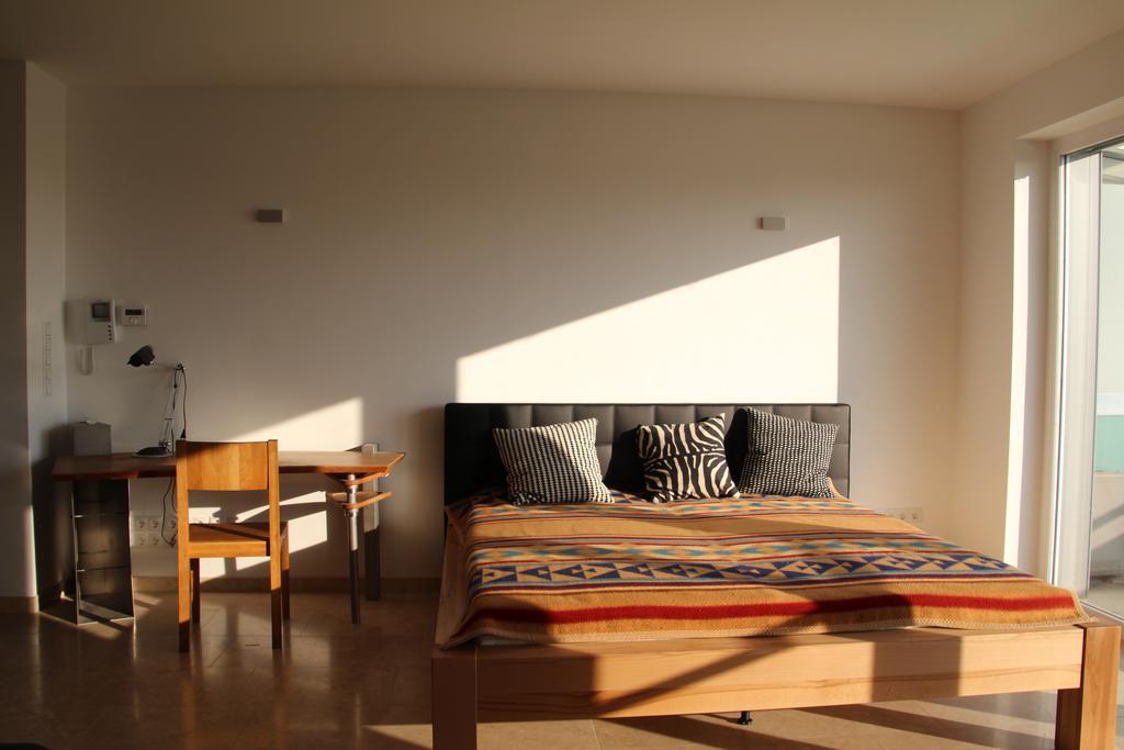 Danube Apartment With City View Vienna Room photo